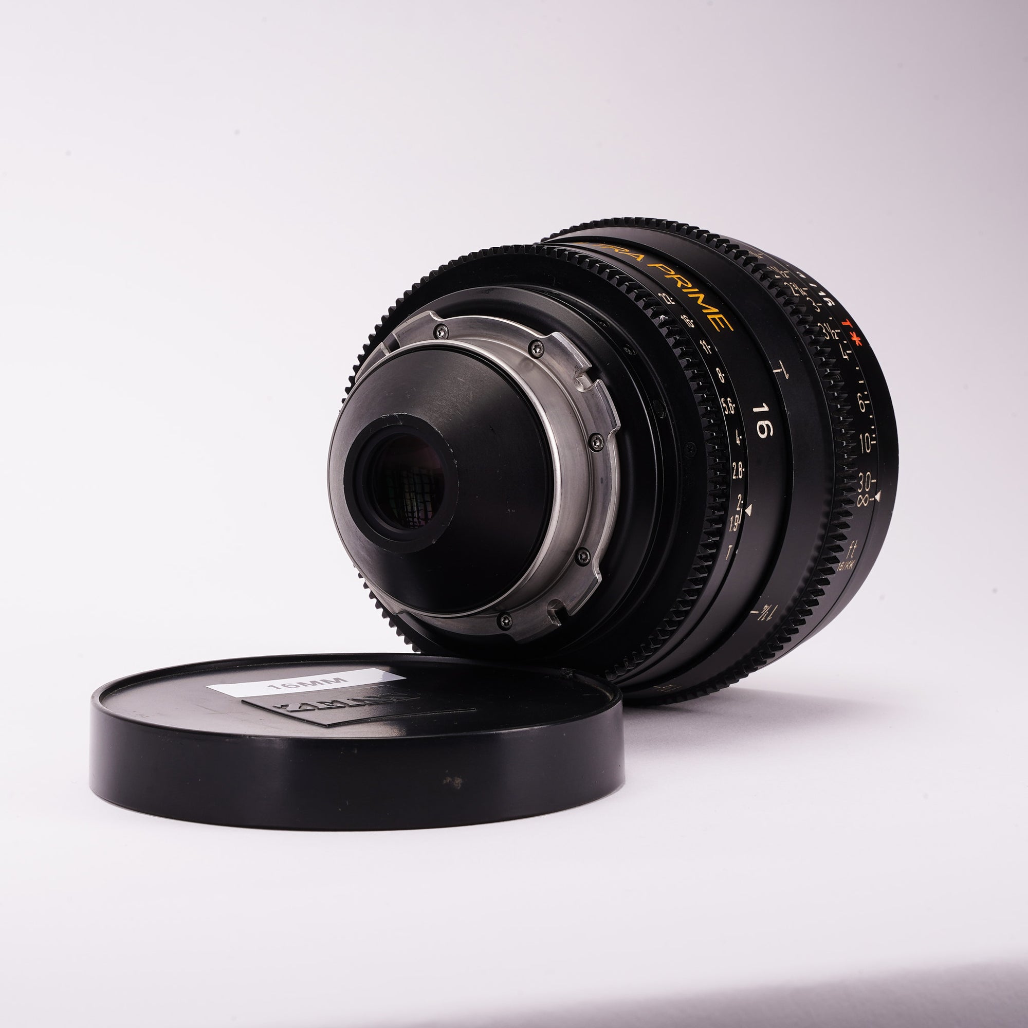 aLENS3786-8629 ARRI Zeiss Ultra Primes 16mm, 28mm, 40mm, 65mm, 85mm, PL Mount, Case  0001.jpg
