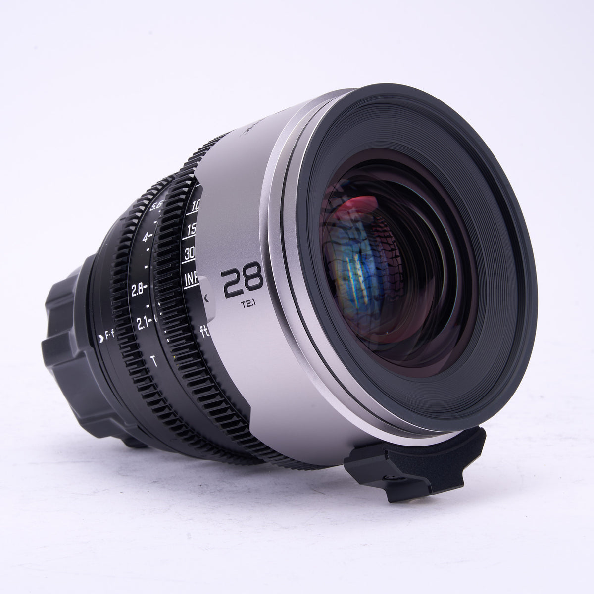 LENS3838 DZOFilm PAVO 2x Anamorphic 4348.jpg