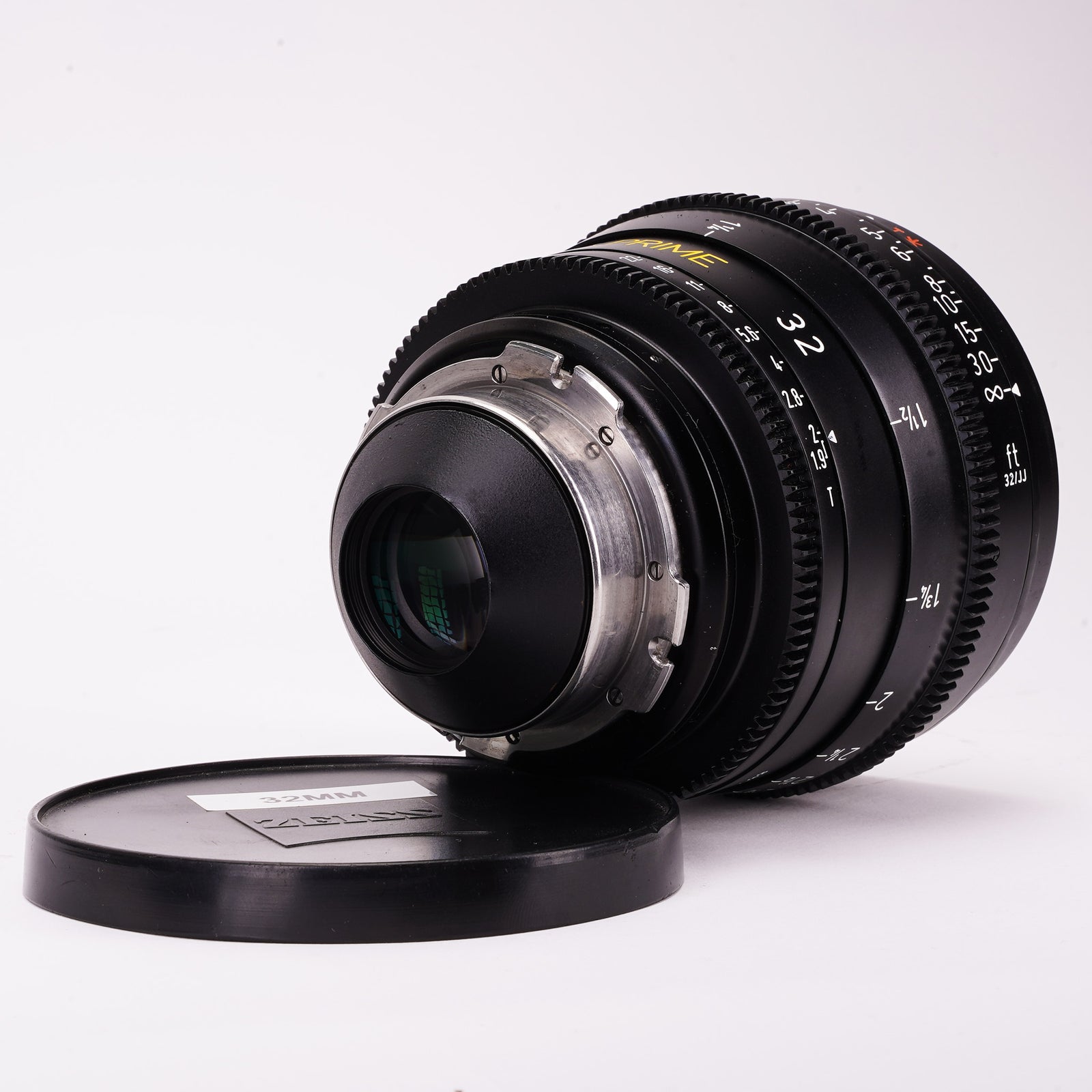 aLENS3785-0353 ARRI Zeiss Ultra Primes 7-Lens Set 16mm, 24mm, 32mm, 50mm, 85mm, 100mm, 135mm, PL Mount, Case0014.jpg