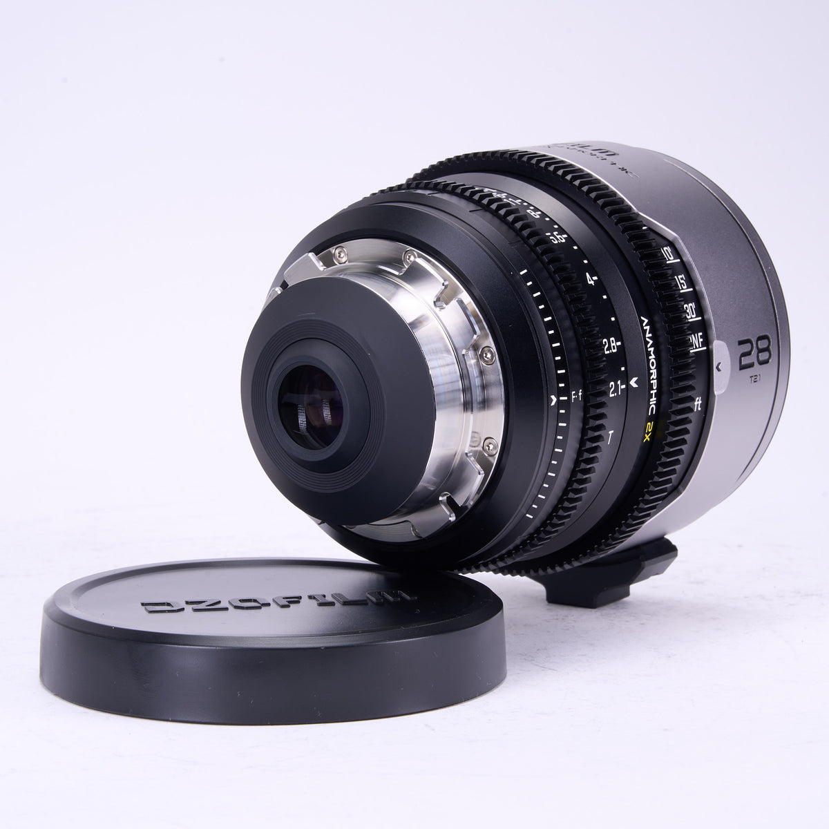 LENS3838 DZOFilm PAVO 2x Anamorphic 4349.jpg