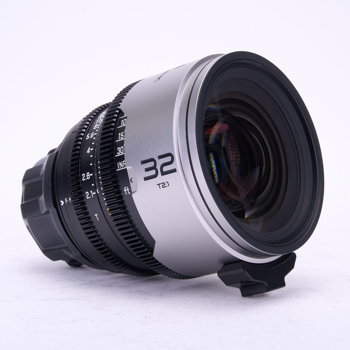 LENS3839 DZOFilm PAVO 2x Anamorphic 4358.jpg