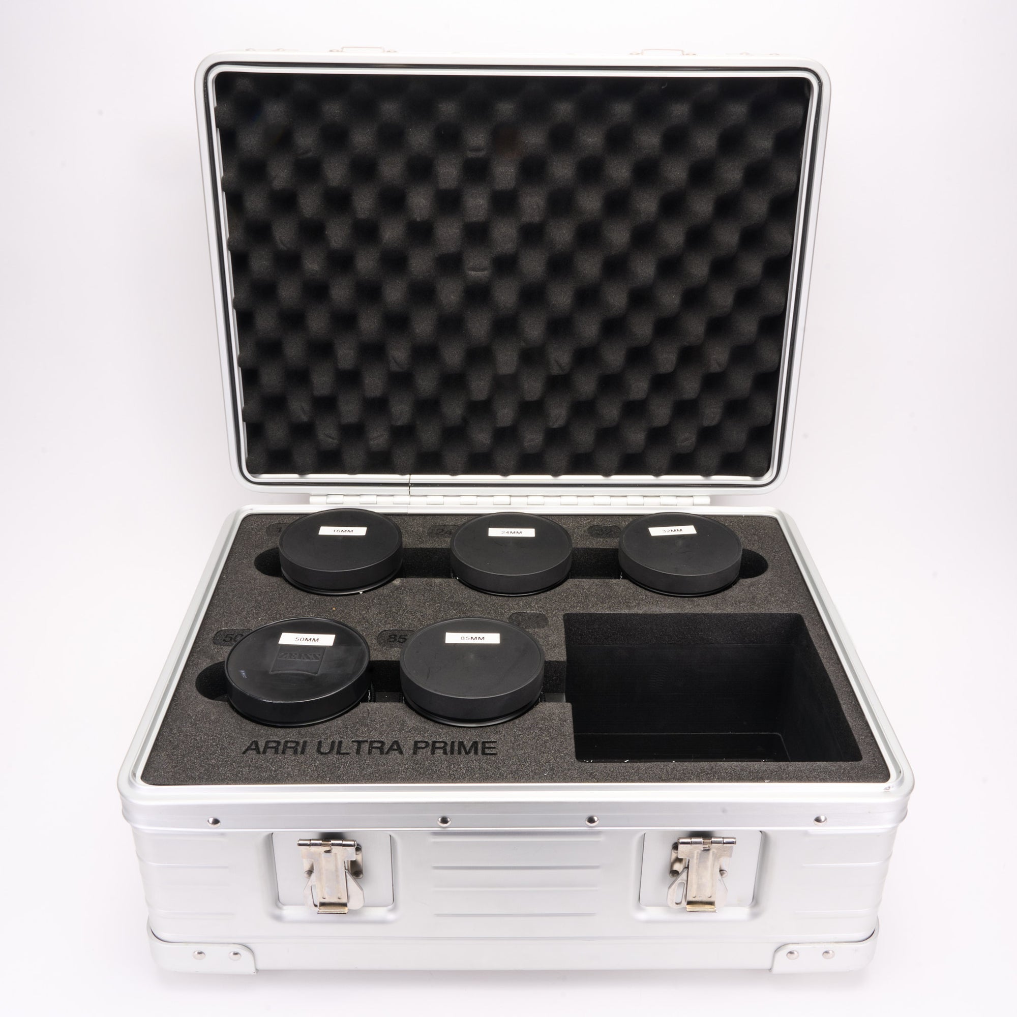 LENS3425-5894 ARRI ZEISS Ultra Primes 16mm 24mm 32mm 50mm 85mm  T1.9 with PL Mount, Case0001.jpg