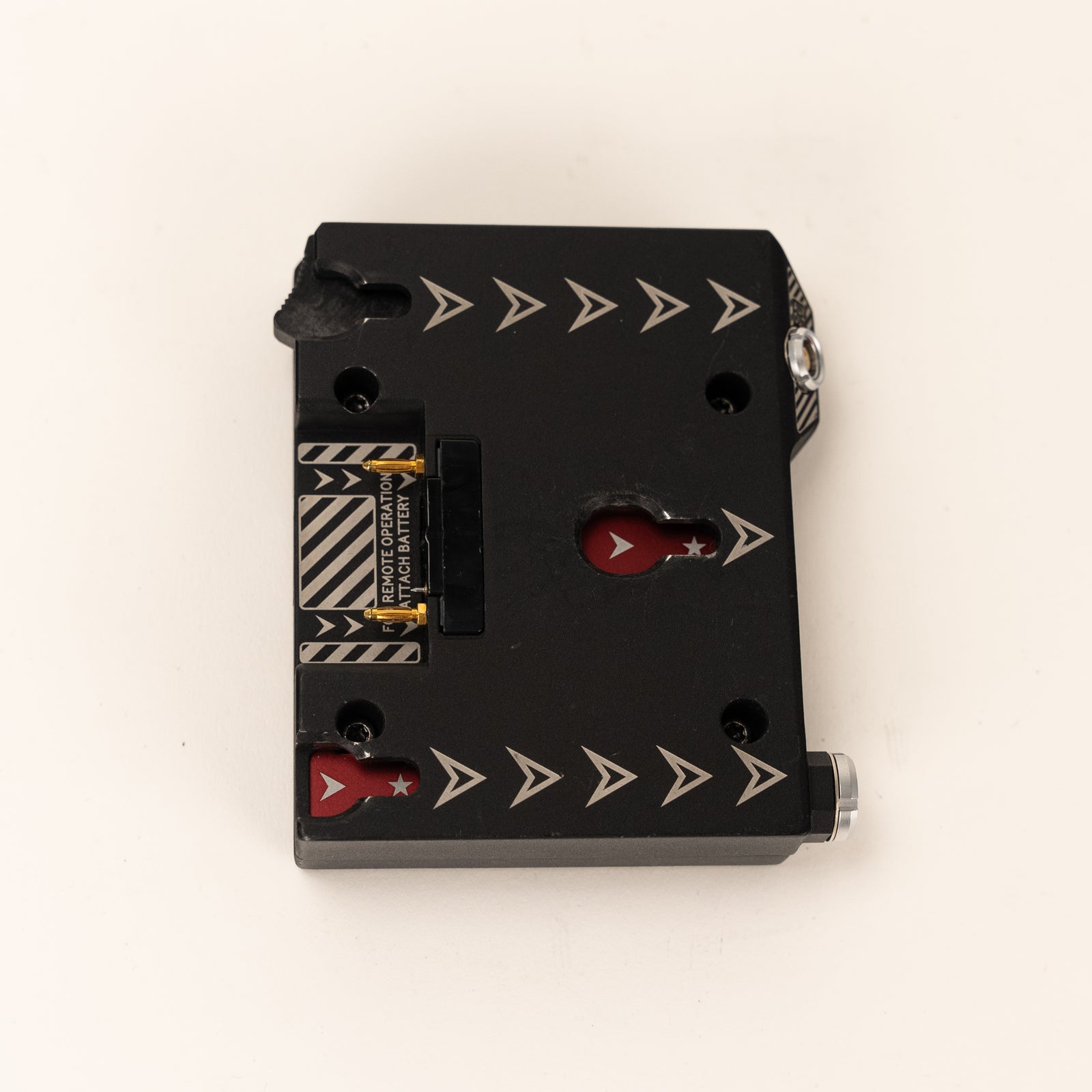 Cinema Cameras - 11.17.22 - Photo (81 of 422).jpg - RED Gold Mount.jpg